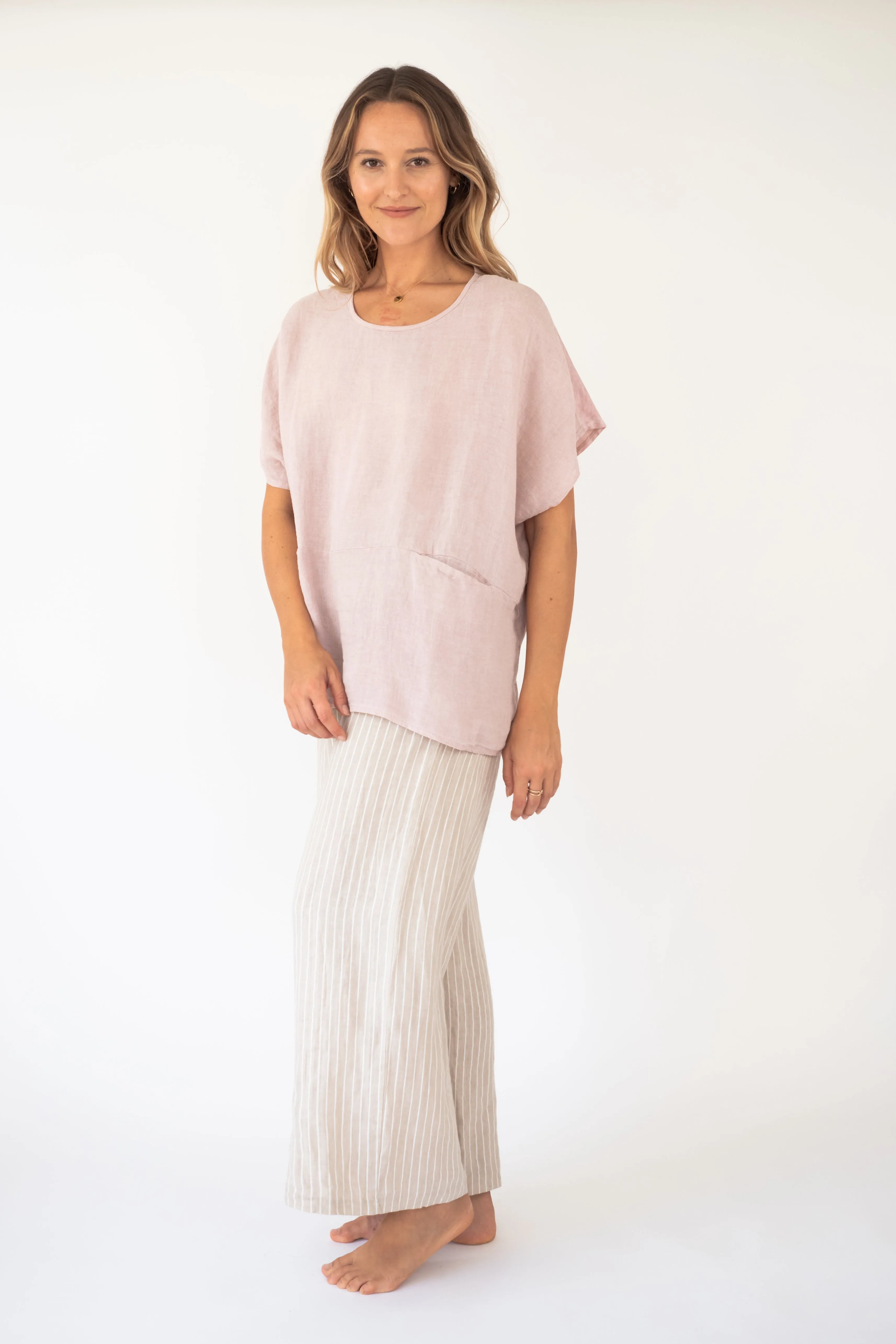 the NALA'APAU Linen/Cotton T-shirt Top